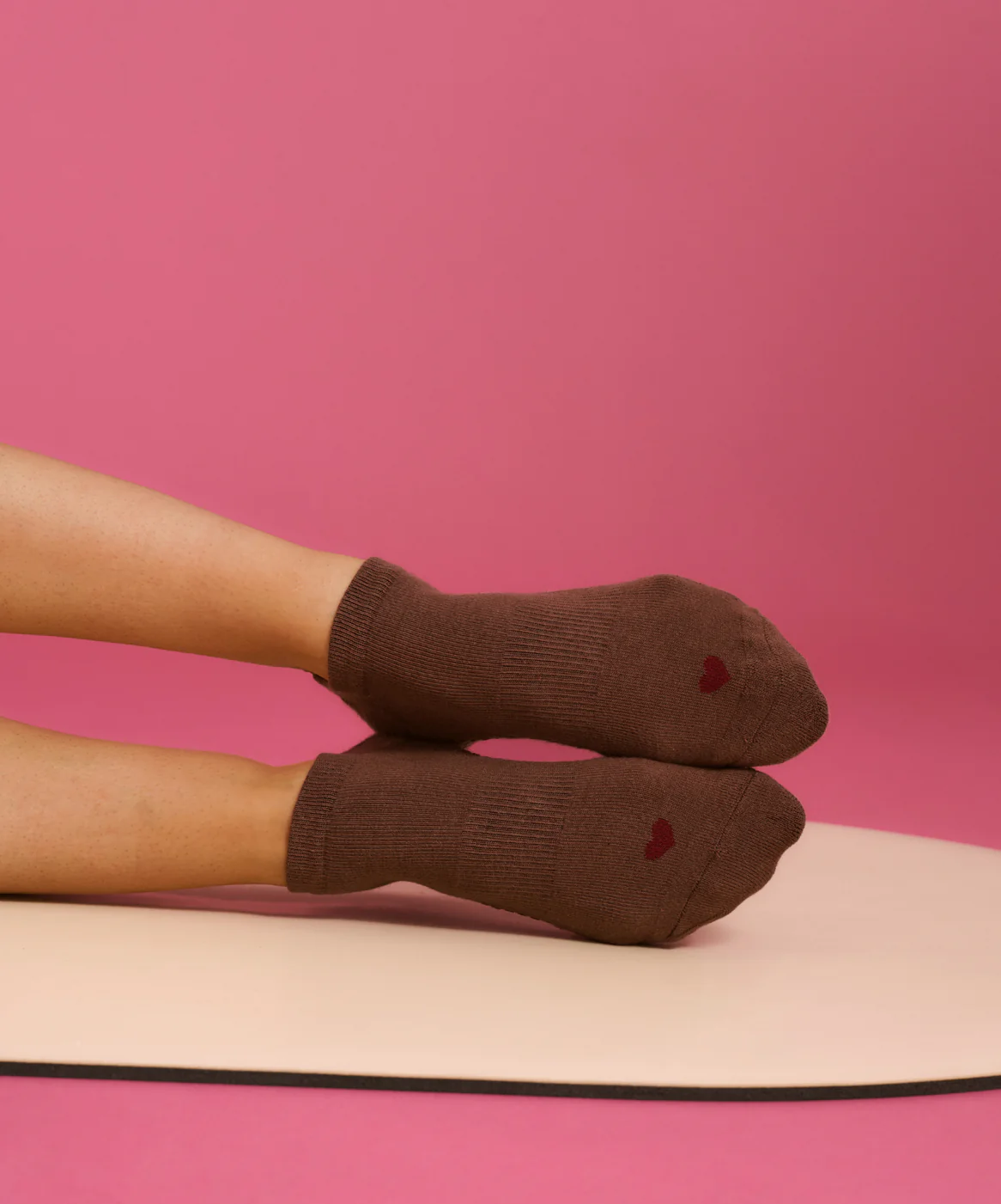 Classic Low Rise Grip Socks - Heartfelt